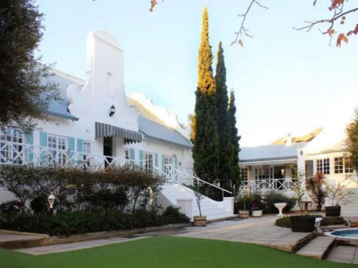 La Belle Guest House Bloemfontein Bagian luar foto