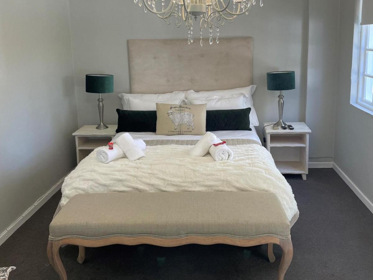 La Belle Guest House Bloemfontein Ruang foto